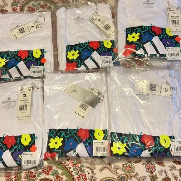 🆕 ADIDAS Uni Sex T-Shirt - Picture 7 of 7